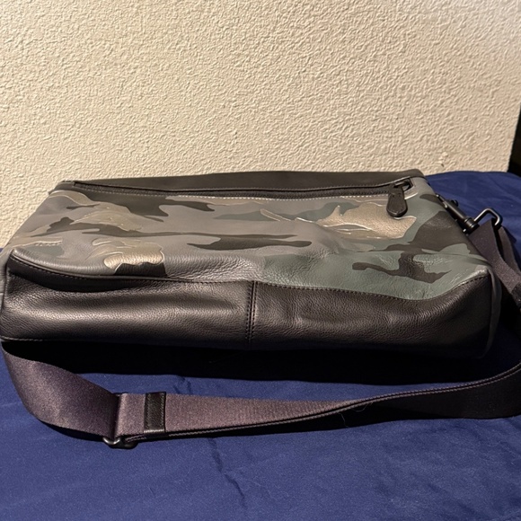 Coach Camo Leather Matching Set NWOT HTF Handbag Tote Crossbody Wallet - Picture 6 of 16